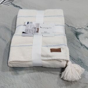 Koolaburra by Ugg Throw Blanket 50x70